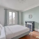 Village Charm in Alésia private room