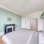 Village Charm in Alésia private room